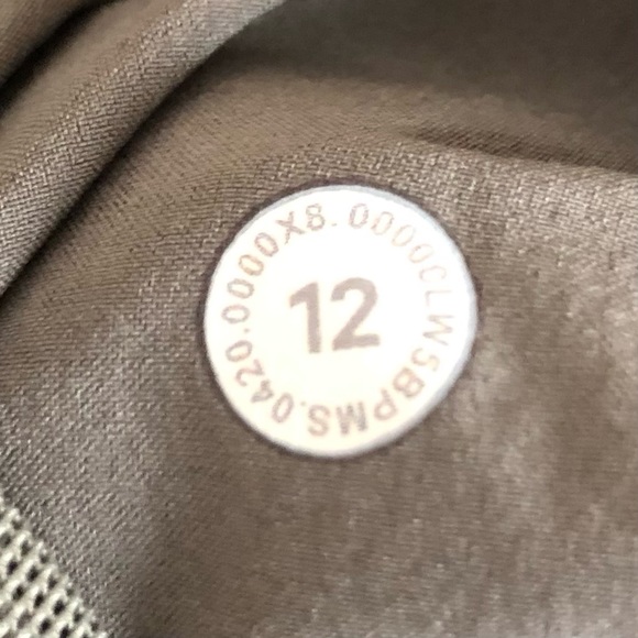 Lululemon On the Fly 7/8 Pant *Woven - Picture 11 of 11